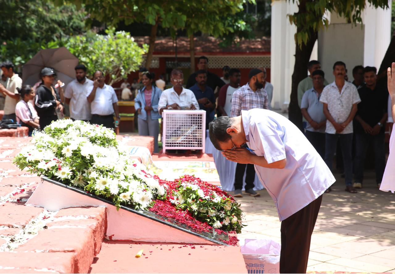 Arvind Kejriwal paid tribute to Goa’s Freedom fighters at Azad Maidan; Points out BJP’s Salazarshahi for detaining protestors on Goa Revolution Day
