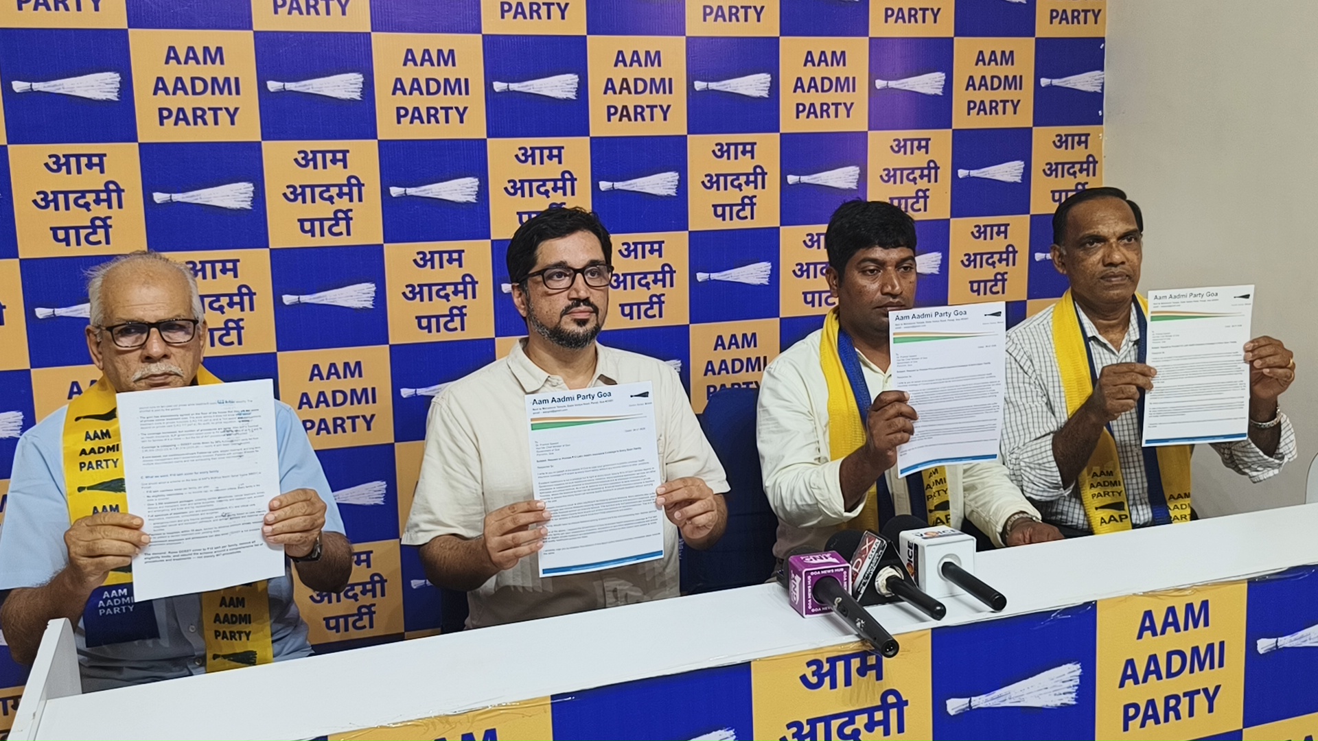 AAP Demands ₹10 Lakh Health Insurance for Every Goan Family, Writes to CM Pramod Sawant