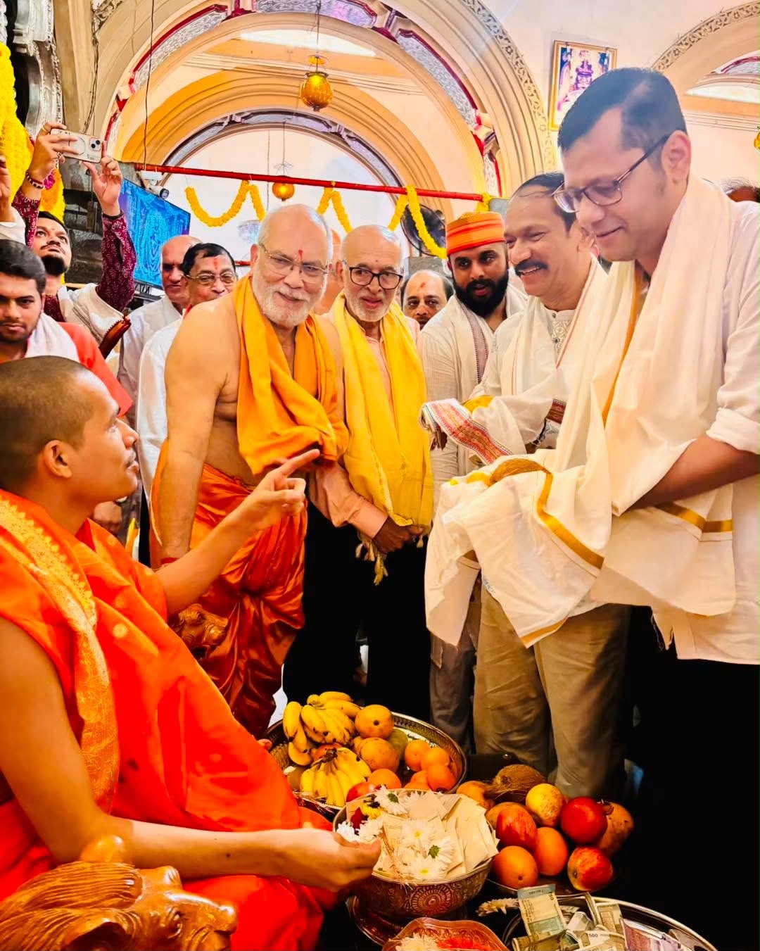 *GPCC President Girish Chodankar and LoP Yuri Alemao Seeks Divine Blessings at Shree Mahalaxmi Saunsthan, Bandivade*