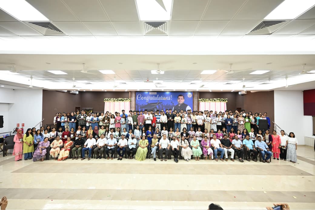 Rohan Khaunte Honours Academic Achievers from Porvorim Constituency
